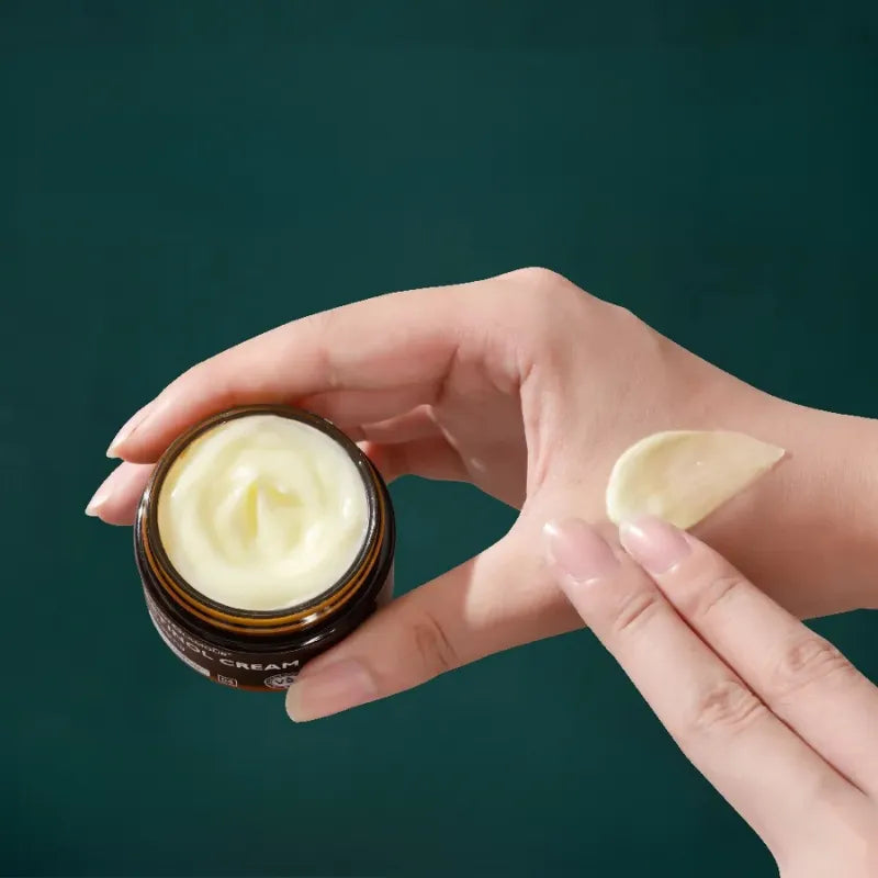 Crema antietà al retinolo [Acquistane 2, ricevine 3] - Veiggara